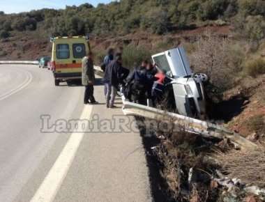 Γυναίκα τραυματίστηκε σε τροχαίο στο δρόμο Λαμίας-Δομοκού (φωτό)